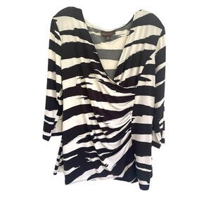 Dana Buchman Black and White Quarter Sleeve Wrap Style Top Sz Xl
